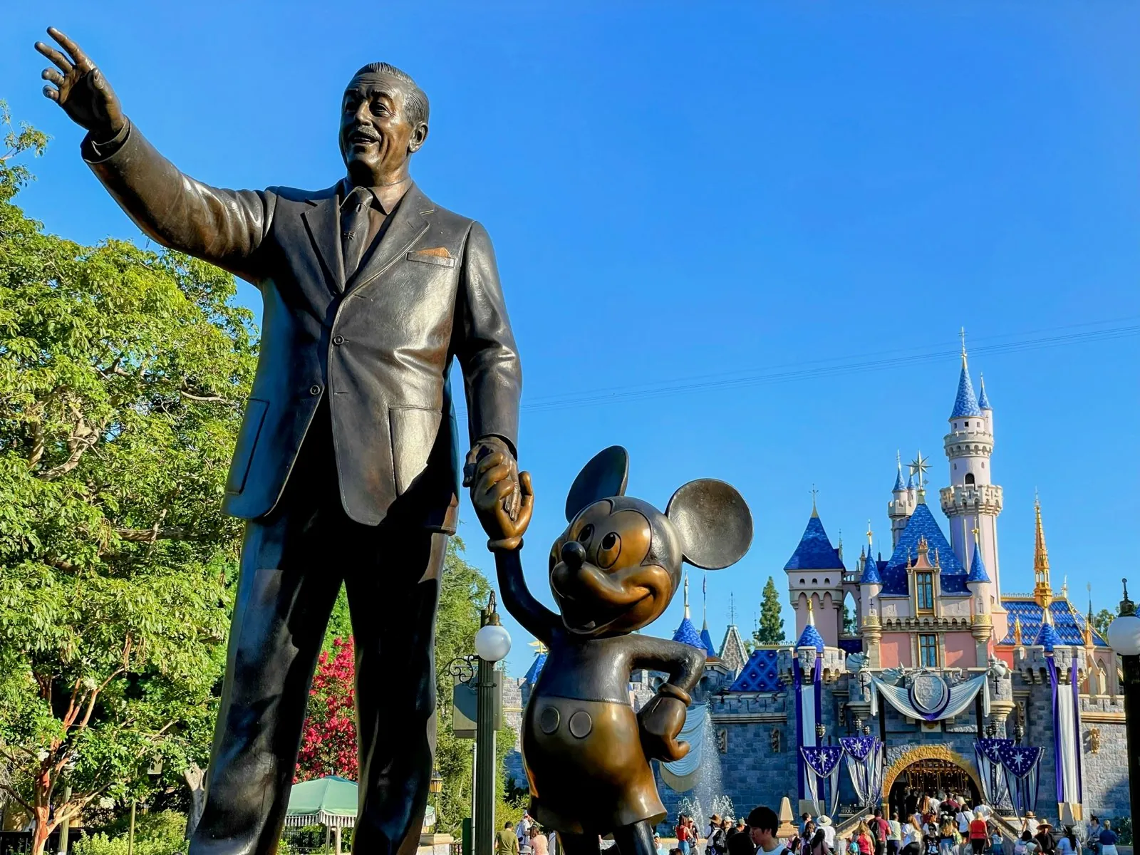 Sleeping Beauty Castle and the Partners statue at Disneyland Park, Anaheim